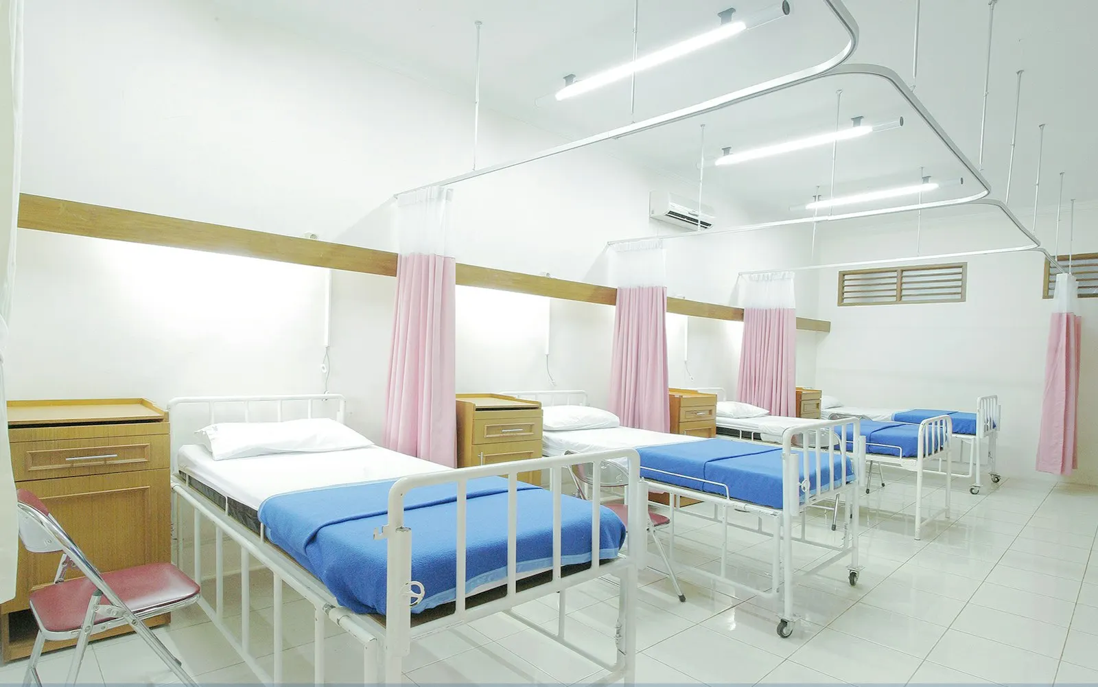 Healthcare facility corridor